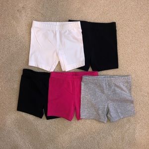 NWOT Carter's playground shorts set of 5 size 5t